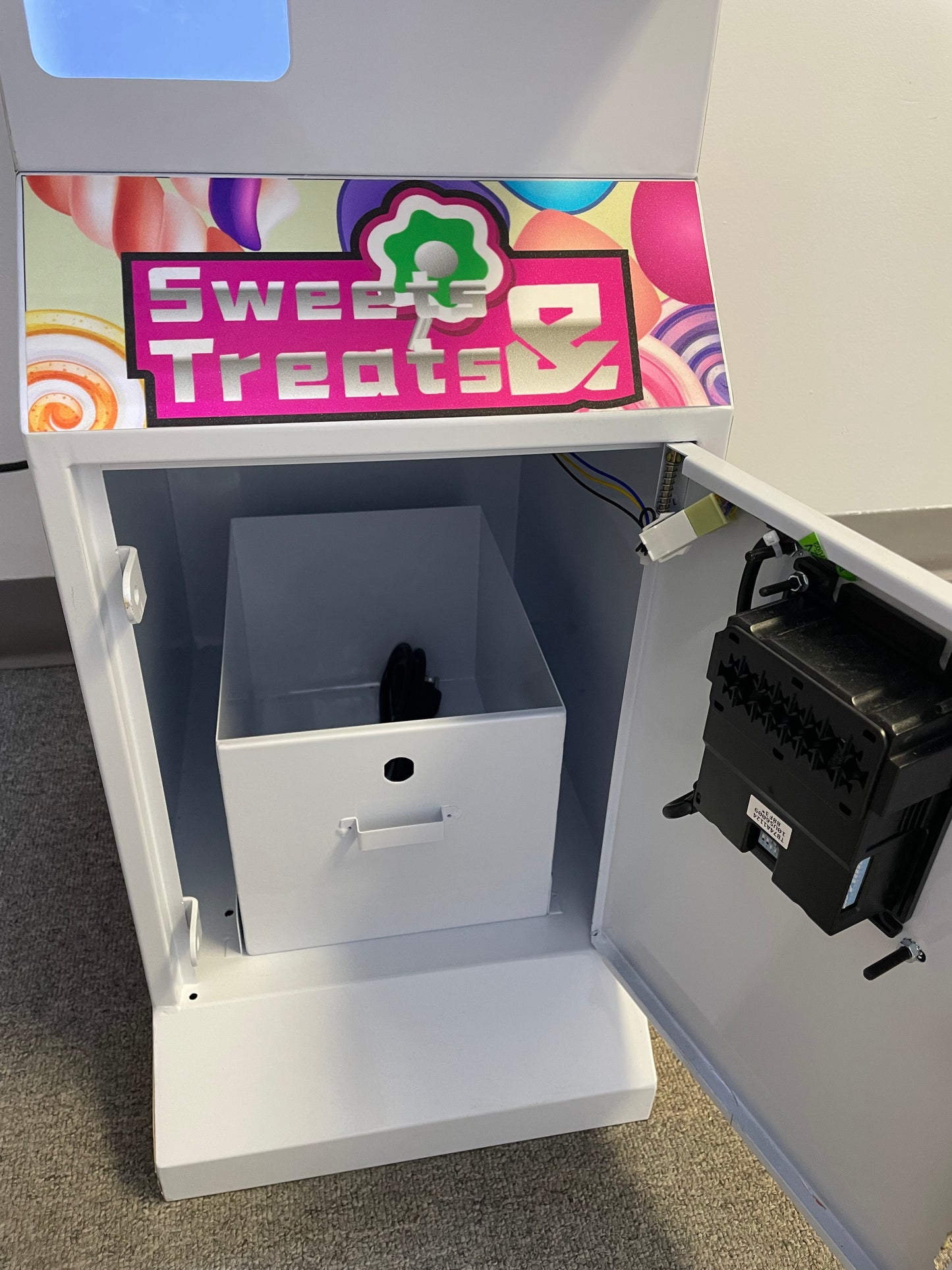 Sweet Treats Mini Claw