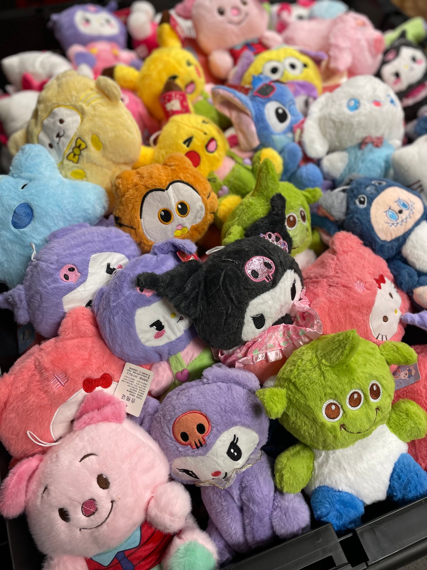 Claw Machine Plushies 7-9 inch UNLICENSED 100 Pack