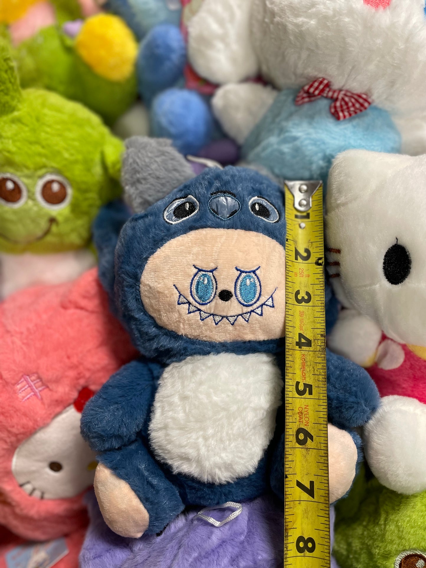 Claw Machine Plushies 7-9 inch UNLICENSED 100 Pack